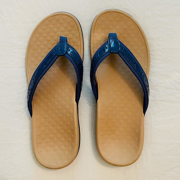 Vionic Shoes - Vionic Casandra Toe Post Sandal Size 8